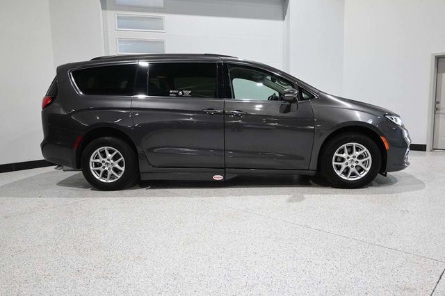 2022 Chrysler Pacifica Touring L FWD - 23066911 - 4