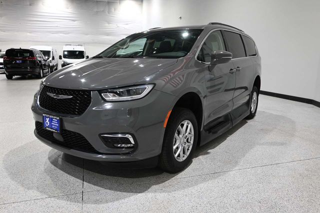 2022 Chrysler Pacifica Touring L FWD - 23072817 - 9