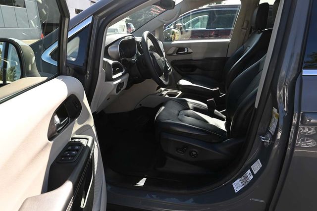 2022 Chrysler Pacifica Touring L FWD - 23072817 - 12