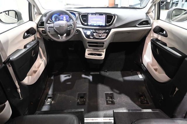 2022 Chrysler Pacifica Touring L FWD - 23072817 - 20
