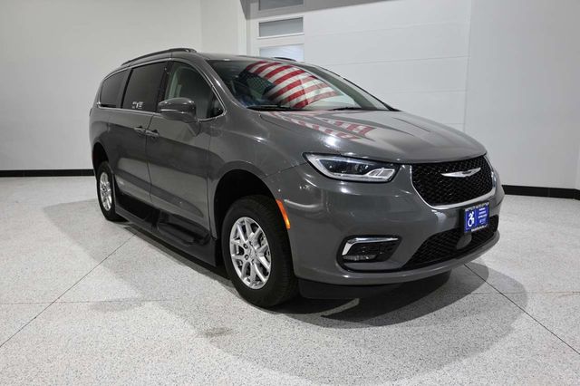 2022 Chrysler Pacifica Touring L FWD - 23072817 - 2