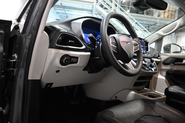 2022 Chrysler Pacifica Touring L FWD - 23072817 - 30