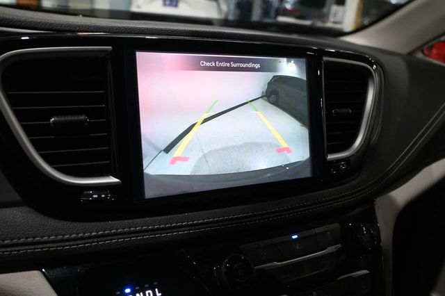 2022 Chrysler Pacifica Touring L FWD - 23072817 - 36