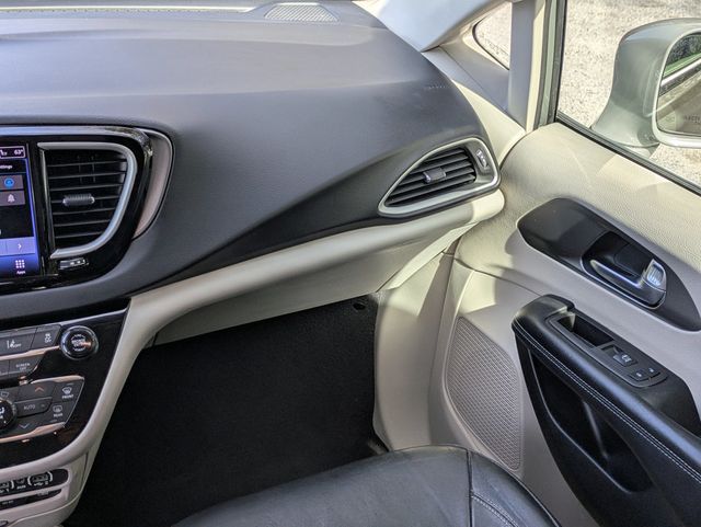 2022 Chrysler Pacifica Touring L FWD - 22977101 - 16