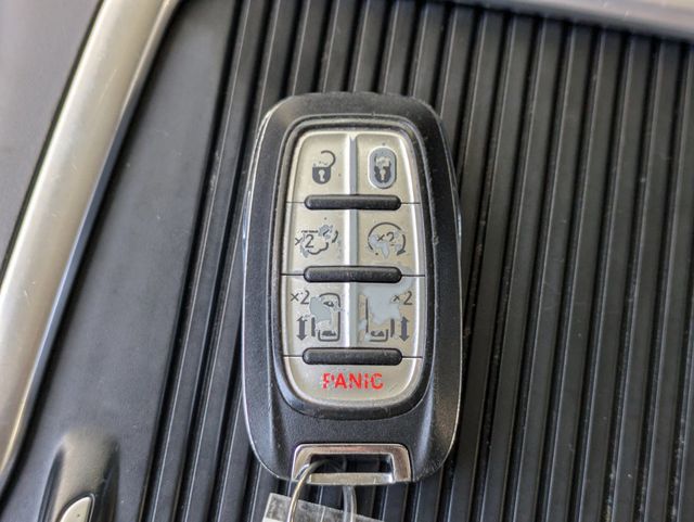 2022 Chrysler Pacifica Touring L FWD - 22977101 - 29