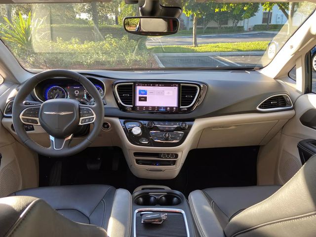 2022 Chrysler Pacifica Touring L FWD - 22502482 - 19