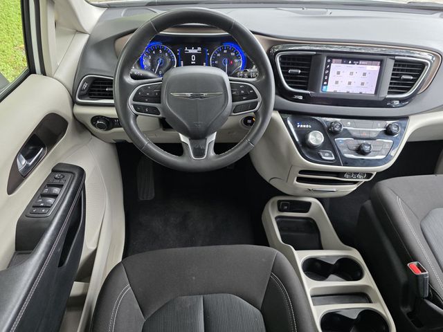 2022 Chrysler Voyager LX - 23033600 - 9