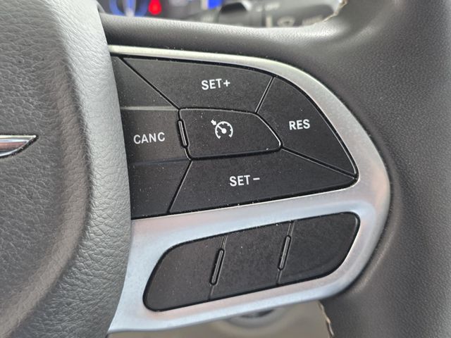 2022 Chrysler Voyager LX - 23033600 - 26