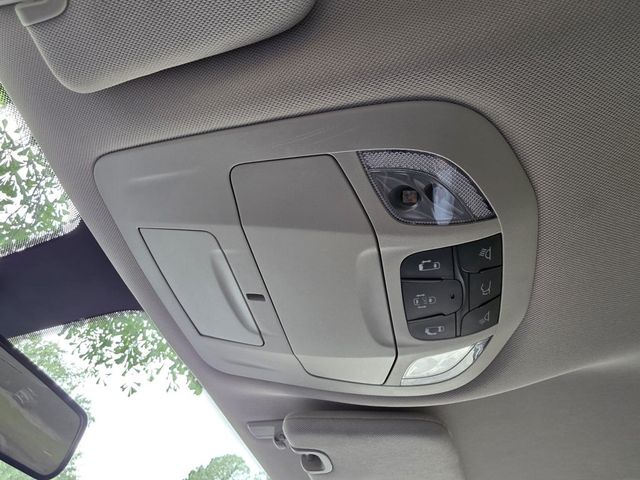 2022 Chrysler Voyager LX - 23033600 - 27