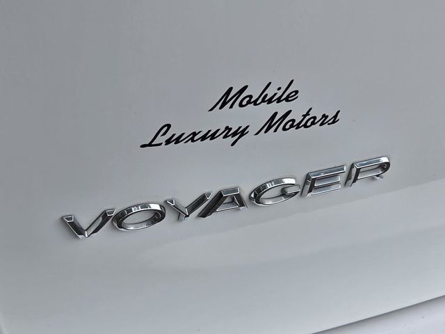 2022 Chrysler Voyager LX - 23033600 - 29
