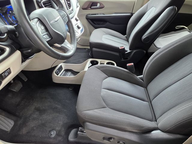 2022 Chrysler Voyager LX - 23033600 - 5