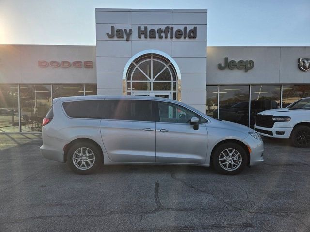 2022 Chrysler Voyager LX - 22947646 - 0