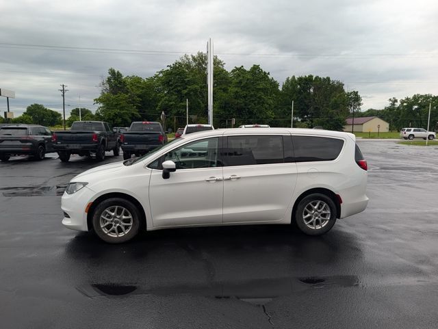 2022 Chrysler Voyager LX - 23034940 - 3