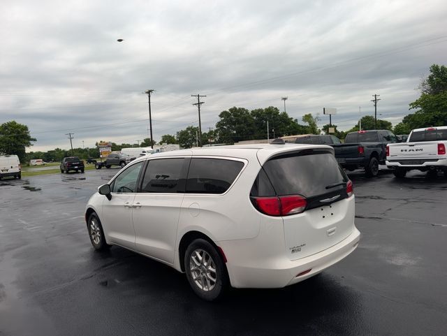 2022 Chrysler Voyager LX - 23034940 - 4