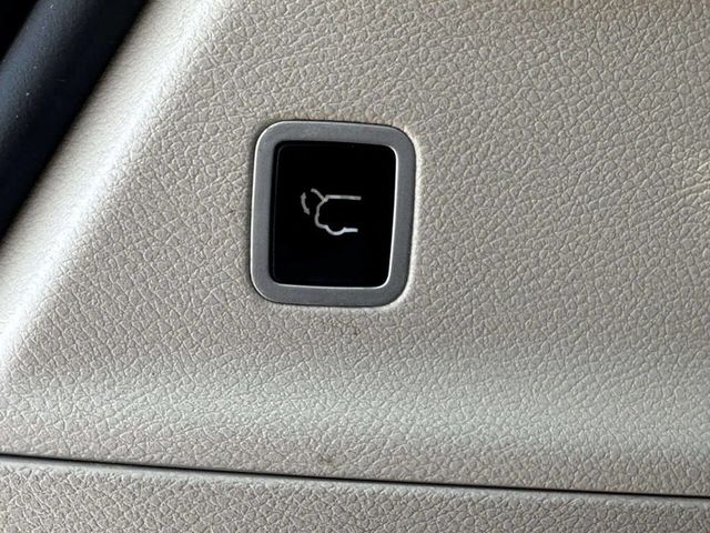 2022 Chrysler Voyager LX 4dr Mini Van - 23050933 - 16