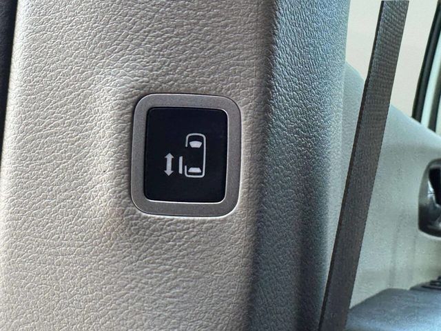 2022 Chrysler Voyager LX 4dr Mini Van - 23050933 - 18