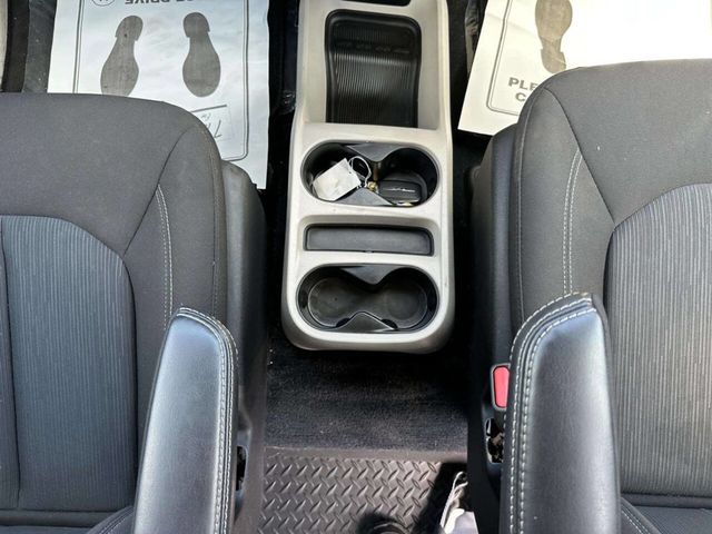 2022 Chrysler Voyager LX 4dr Mini Van - 23050933 - 26