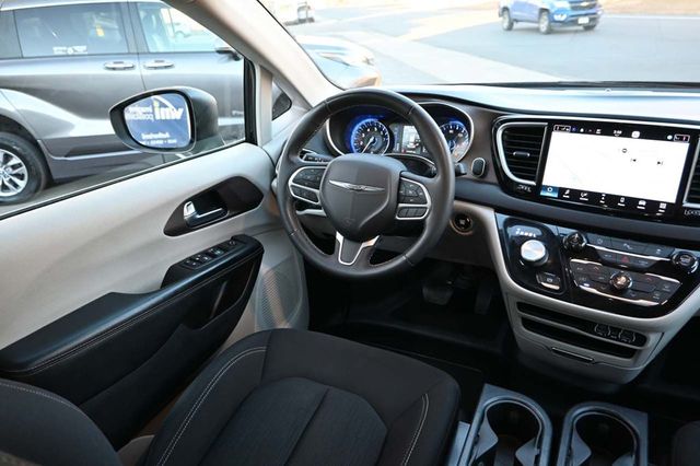 2022 Chrysler Voyager LX Mobility Handicap Van - 22913880 - 22