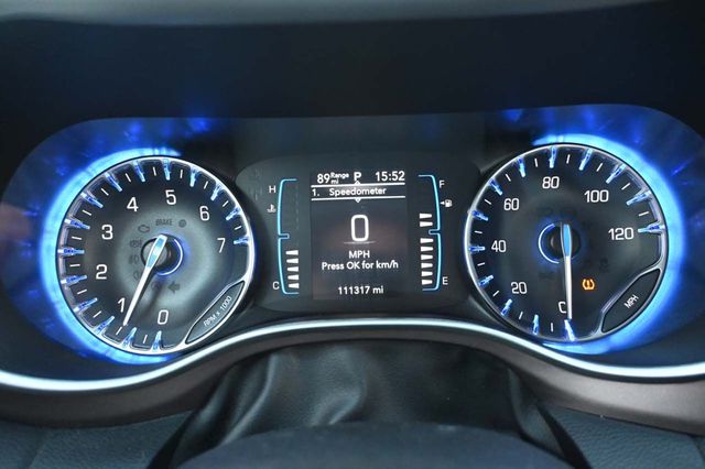 2022 Chrysler Voyager LX Mobility Handicap Van - 22913880 - 34