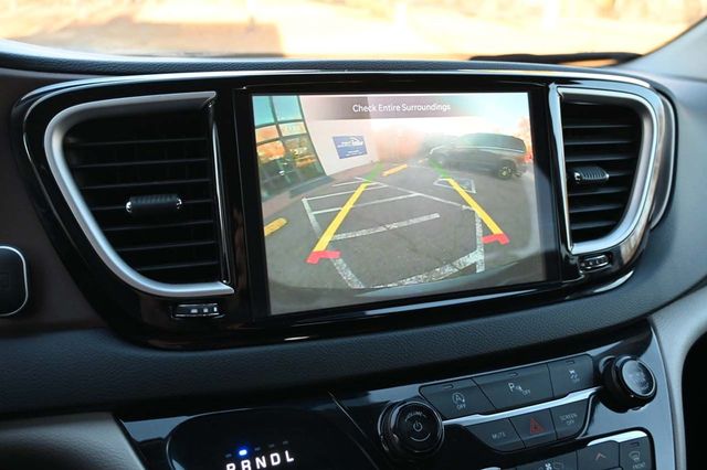 2022 Chrysler Voyager LX Mobility Handicap Van - 22913880 - 35