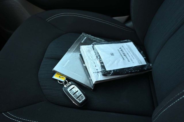 2022 Chrysler Voyager LX Mobility Handicap Van - 22913880 - 36