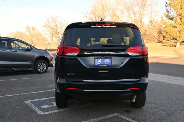 2022 Chrysler Voyager LX Mobility Handicap Van - 22913880 - 6