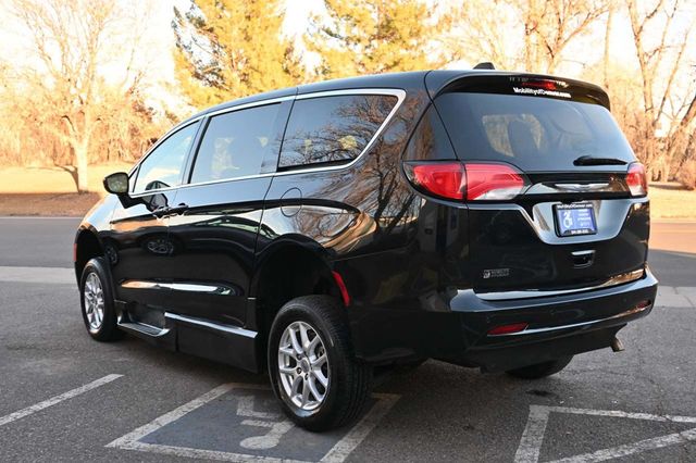 2022 Chrysler Voyager LX Mobility Handicap Van - 22913880 - 7