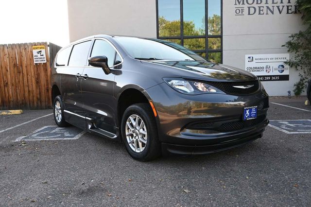 2022 Chrysler Voyager LX Mobility Handicap Van - 22922594 - 2