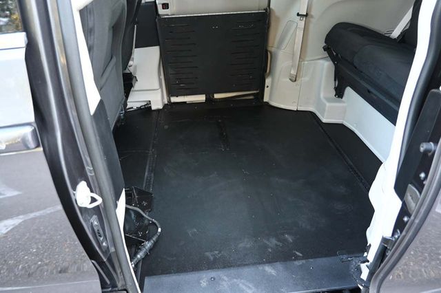 2022 Chrysler Voyager LX Mobility Handicap Van - 22922594 - 30