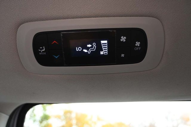 2022 Chrysler Voyager LX Mobility Handicap Van - 22937861 - 28