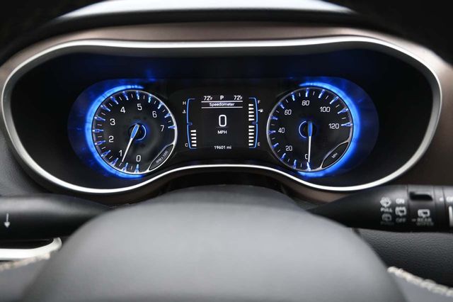 2022 Chrysler Voyager LX Mobility Handicap Van - 22937861 - 35