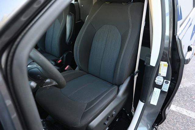 2022 Chrysler Voyager LX Mobility Handicap Van - 23010644 - 13