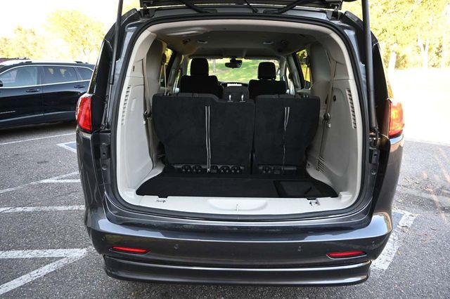 2022 Chrysler Voyager LX Mobility Handicap Van - 23010644 - 27
