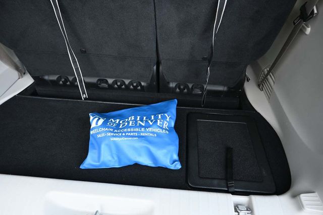 2022 Chrysler Voyager LX Mobility Handicap Van - 23010644 - 29