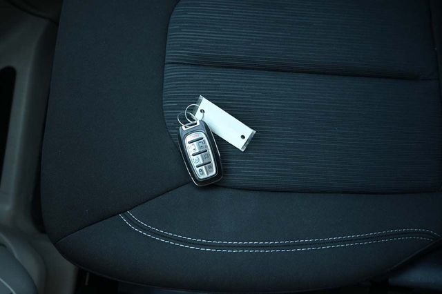 2022 Chrysler Voyager LX Mobility Handicap Van - 23010644 - 40