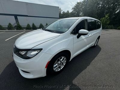 2022 Chrysler VOYAGER LX