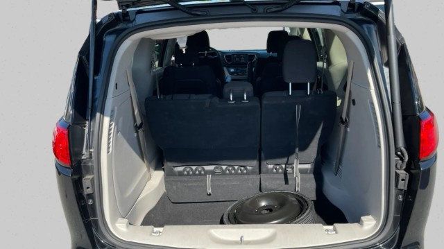 2022 Chrysler Voyager LX LX - 23093213 - 15