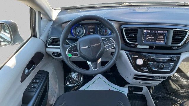 2022 Chrysler Voyager LX LX - 23093213 - 19