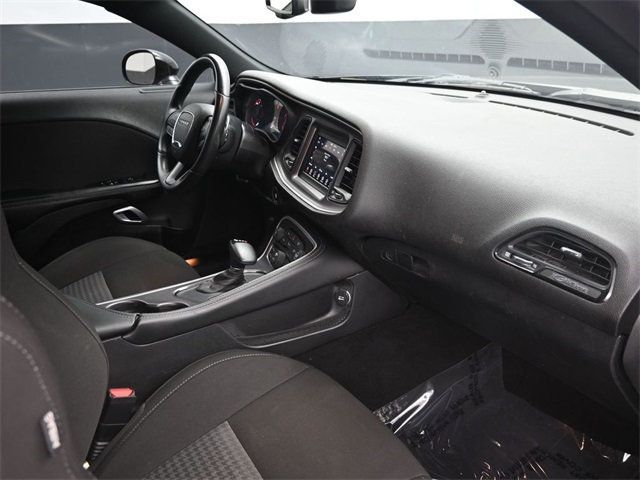 2022 Dodge Challenger R/T photo 15