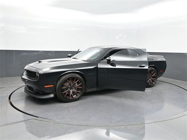 2022 Dodge Challenger R/T photo 23