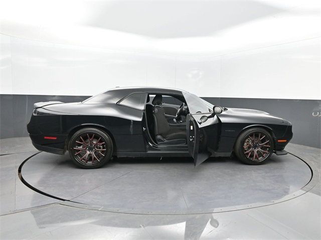 2022 Dodge Challenger R/T photo 24