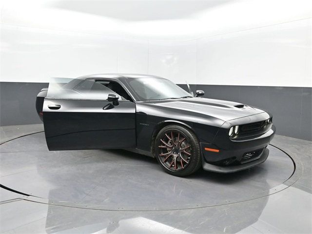 2022 Dodge Challenger R/T photo 25