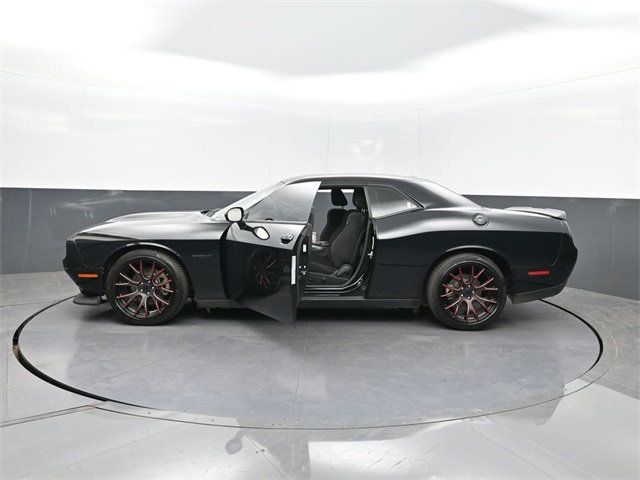 2022 Dodge Challenger R/T photo 26