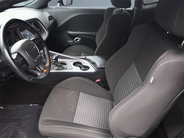 2022 Dodge Challenger R/T photo 6