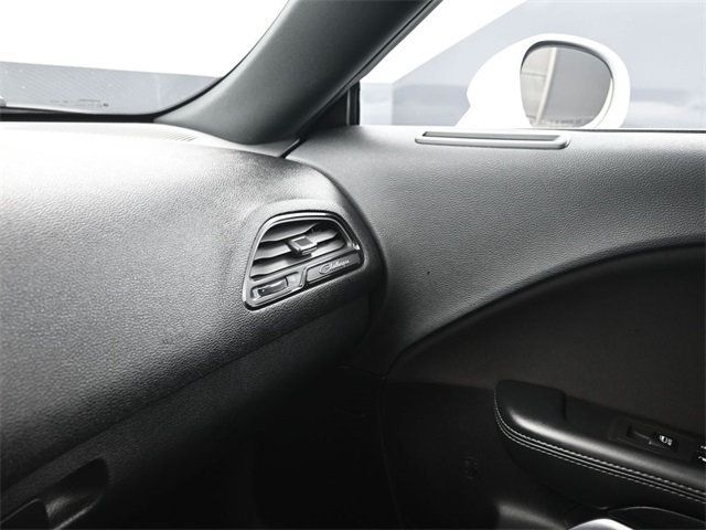 2022 Dodge Challenger R/T photo 11