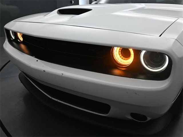 2022 Dodge Challenger R/T photo 16