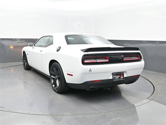 2022 Dodge Challenger R/T photo 3