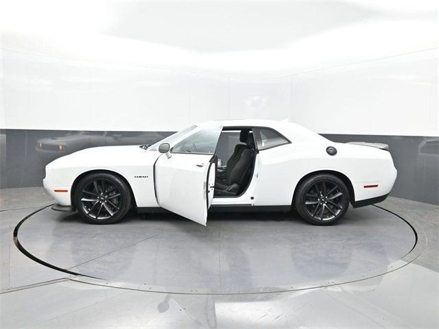 2022 Dodge Challenger R/T photo 29