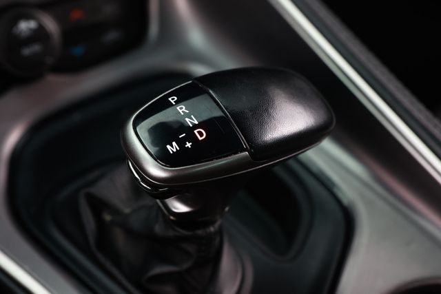 2022 Dodge Challenger R/T RWD - 23078312 - 41
