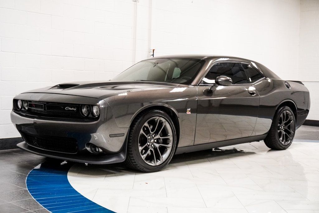 2022 Dodge Challenger R/T Scat Pack photo 2